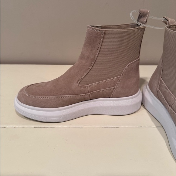 Women’s Nurture Atna Sneaker Boot - Picture 3 of 9